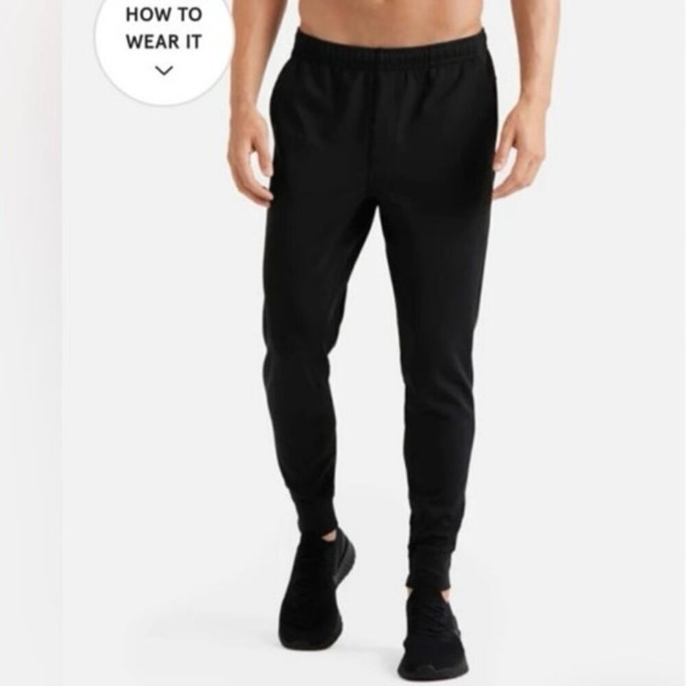 Rhone Spar Jogger in Black
